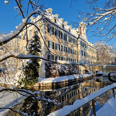 Wohnen Am Wasserschloss Sandizell Maison d'hôtes 3*