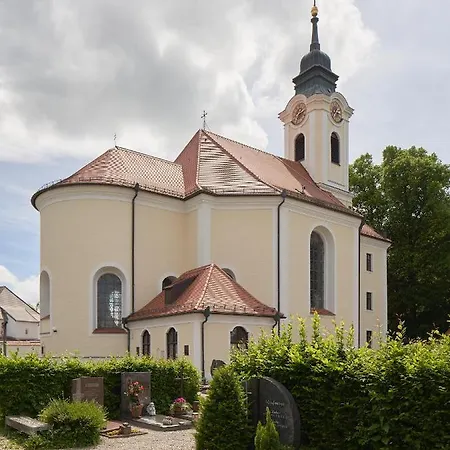 Wohnen Am Wasserschloss Sandizell בית הארחה